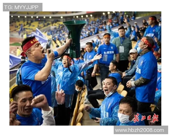 足球明星出场的震撼瞬间与精彩表现引发球迷热烈追捧与欢呼